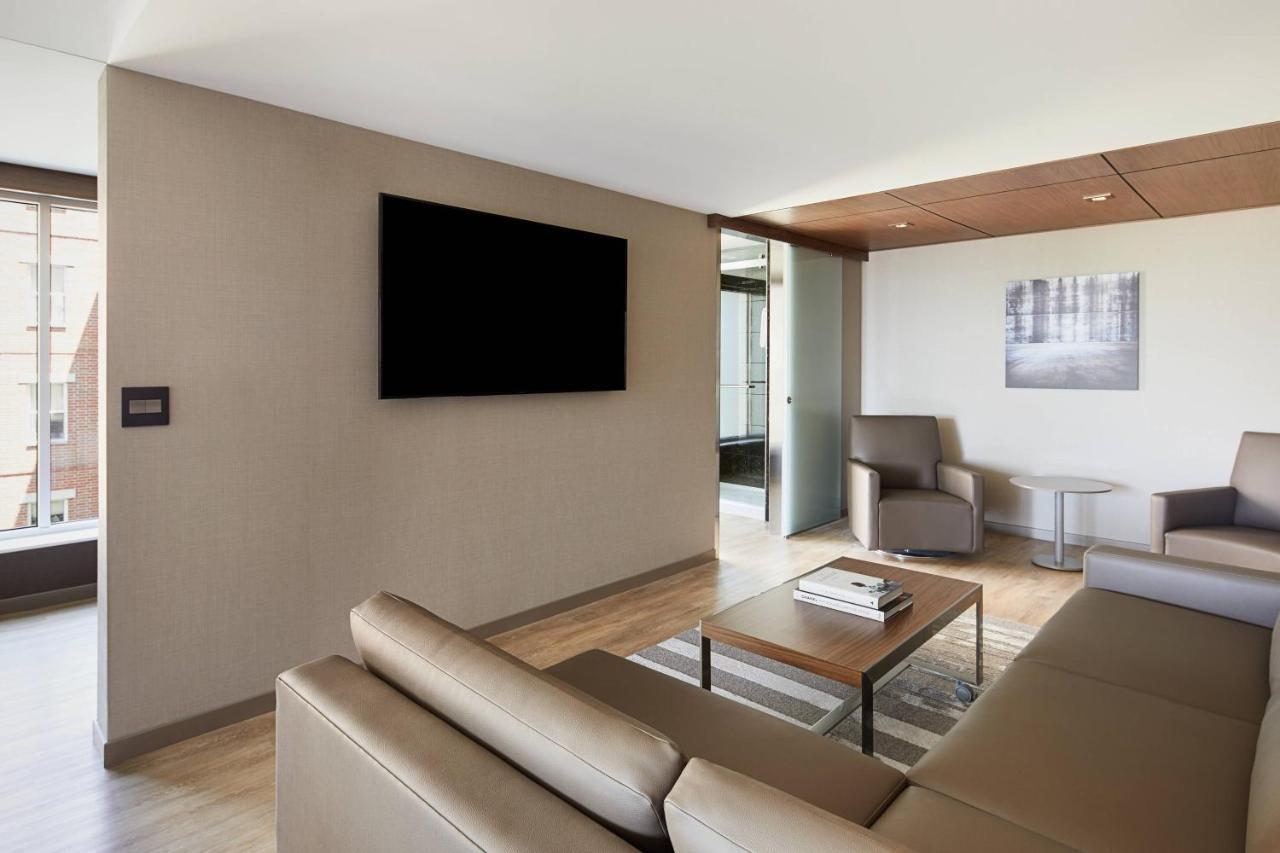 Ac Hotel By Marriott Madison Downtown מראה חיצוני תמונה