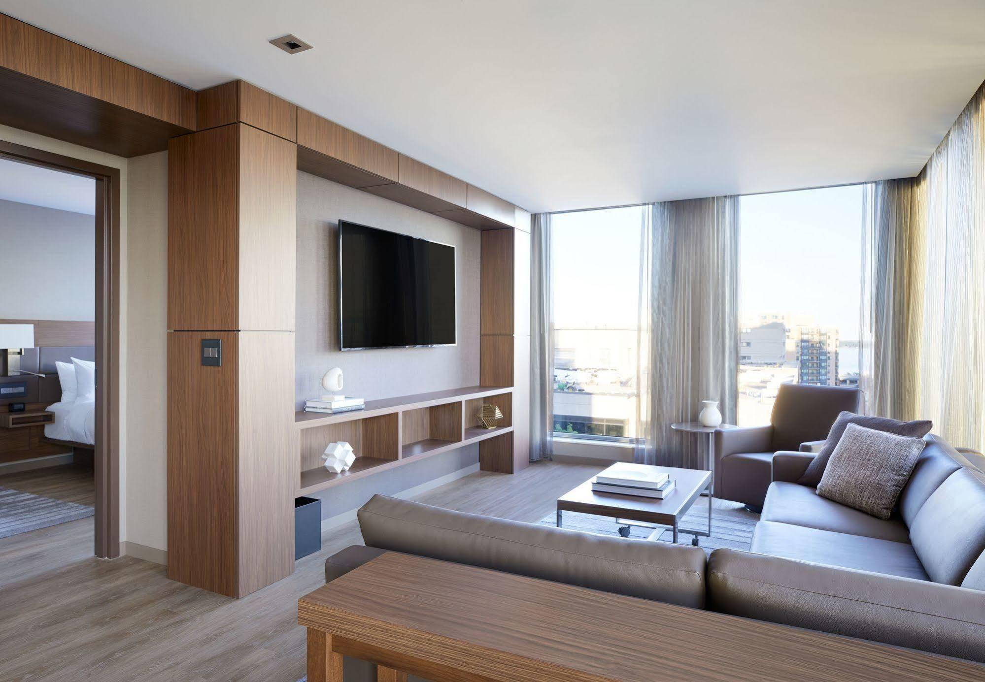 Ac Hotel By Marriott Madison Downtown מראה חיצוני תמונה