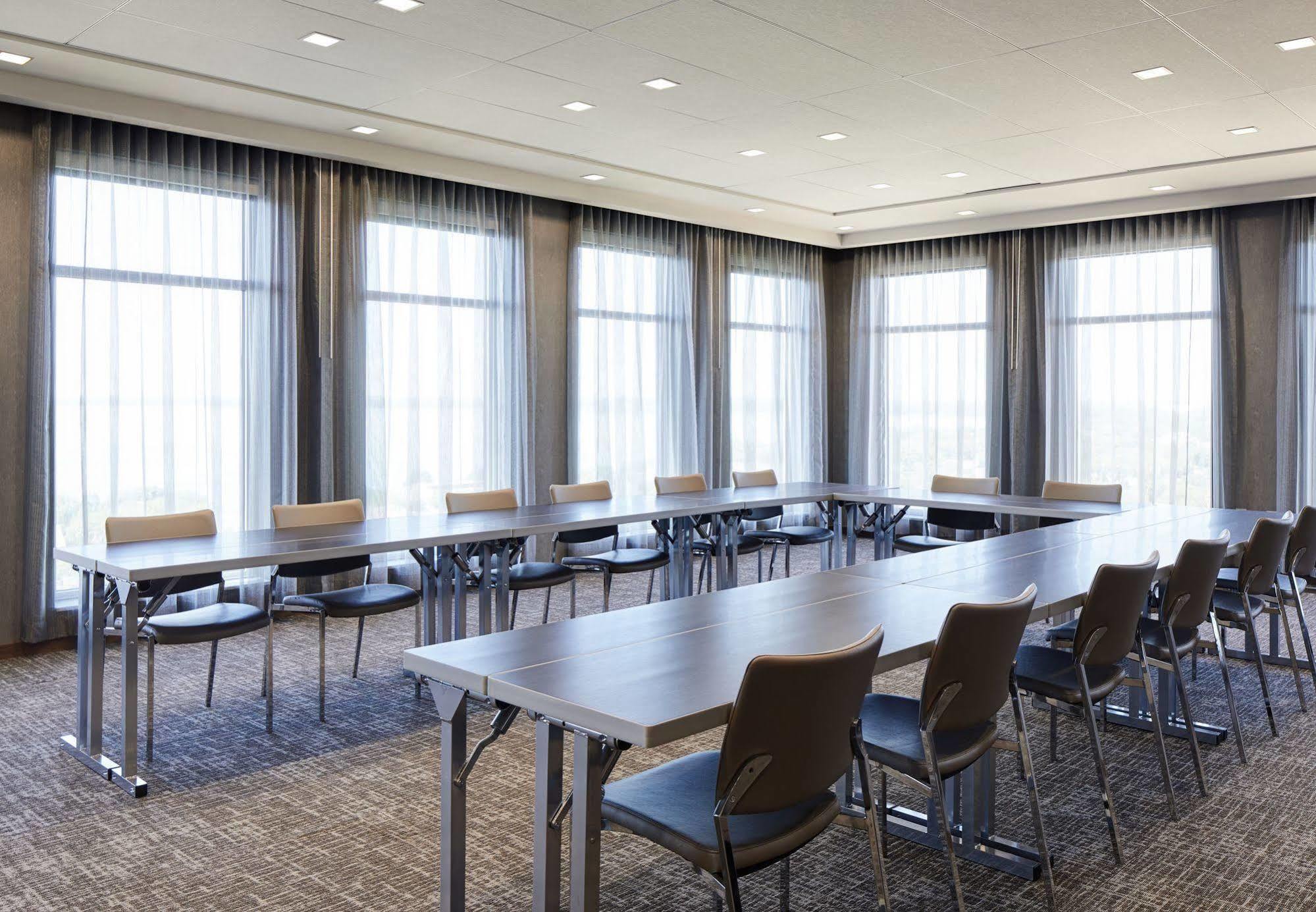 Ac Hotel By Marriott Madison Downtown מראה חיצוני תמונה